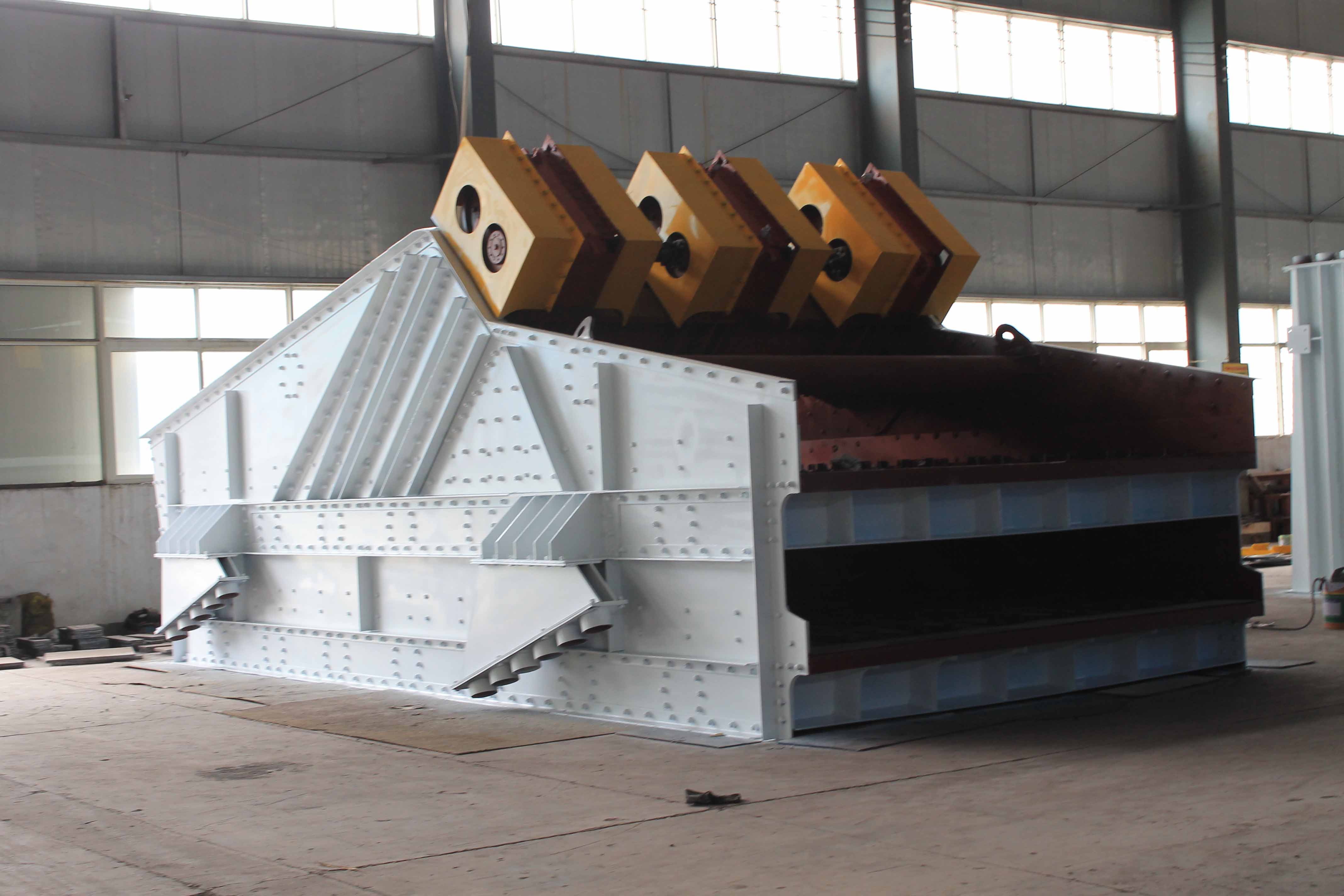 山西首陽直線振動篩設(shè)備